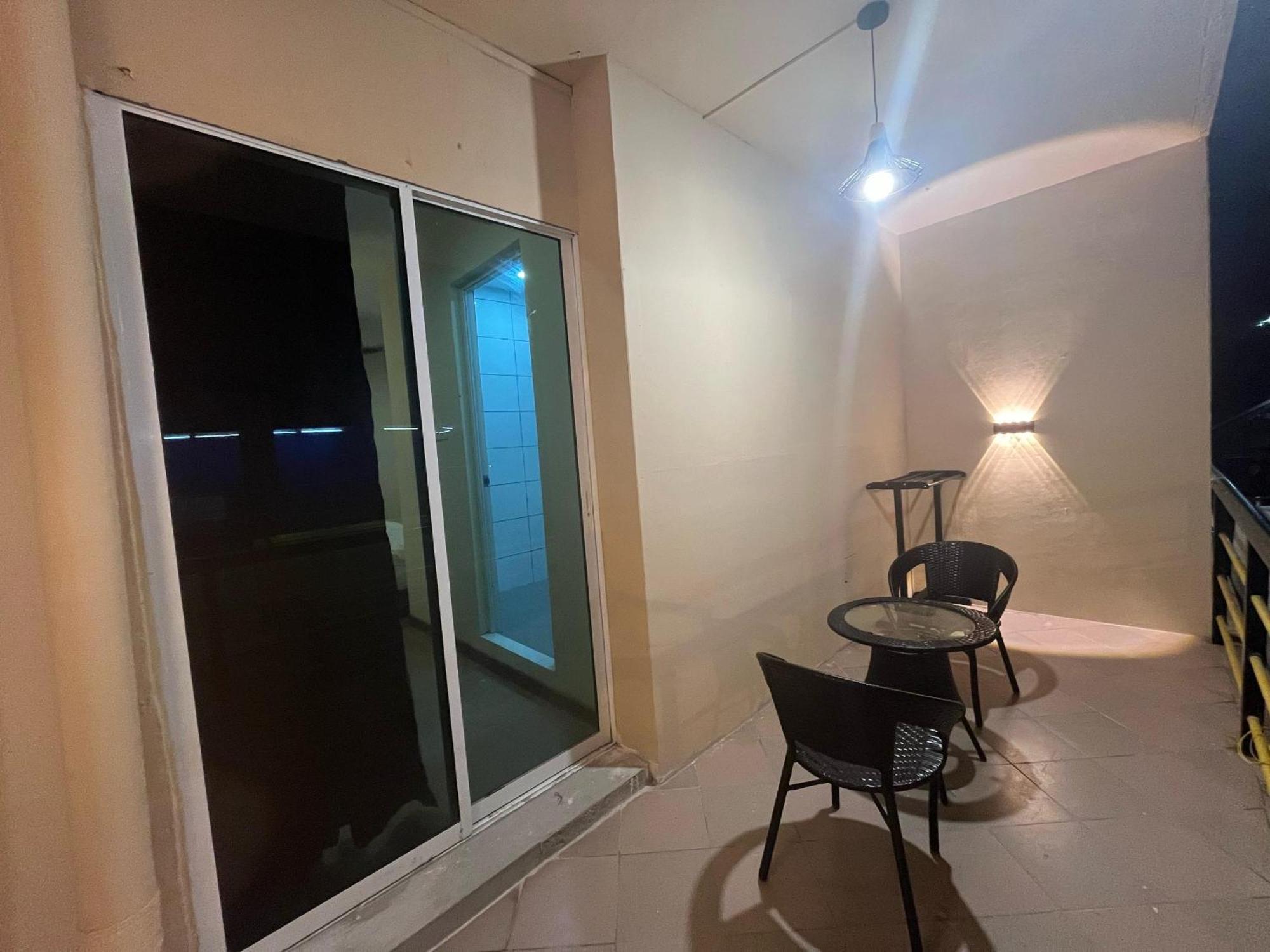 סמפורנה Halo Hotel מראה חיצוני תמונה