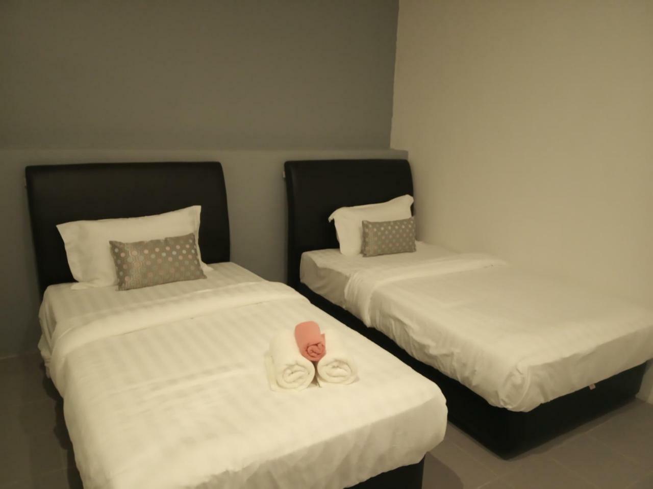 סמפורנה Halo Hotel מראה חיצוני תמונה
